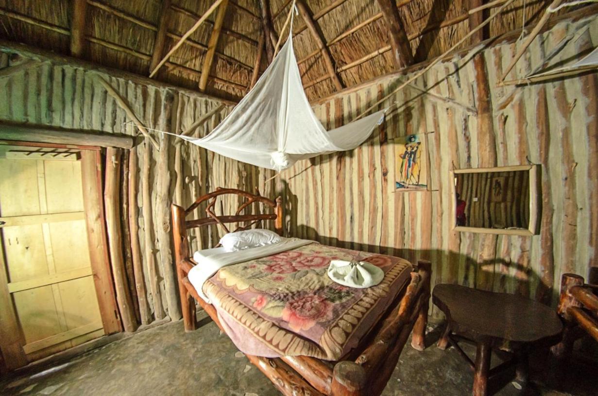 Dave The Cave Eco Lodge And Cultural Campsite Rubirizi Luaran gambar