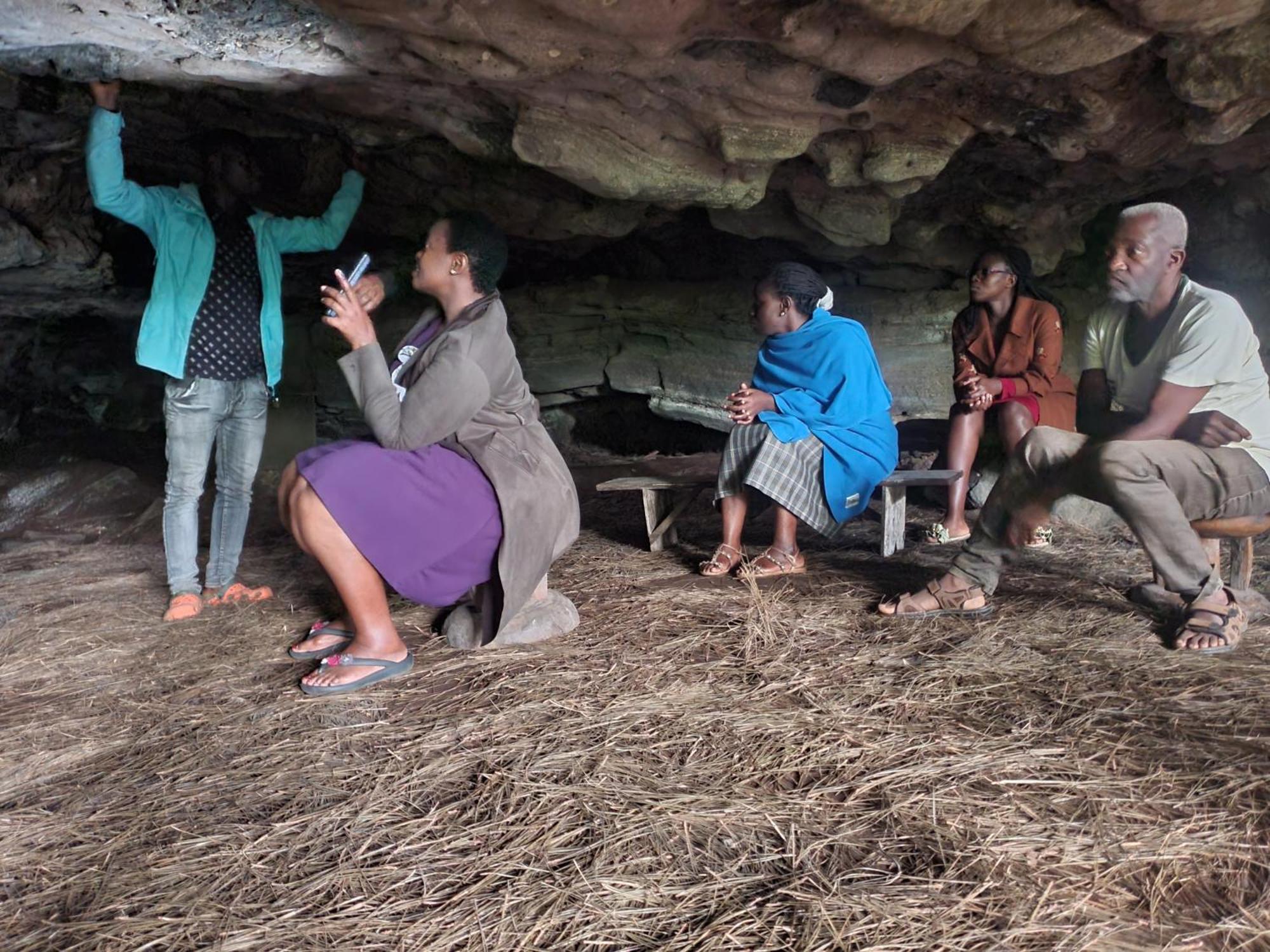 Dave The Cave Eco Lodge And Cultural Campsite Rubirizi Luaran gambar