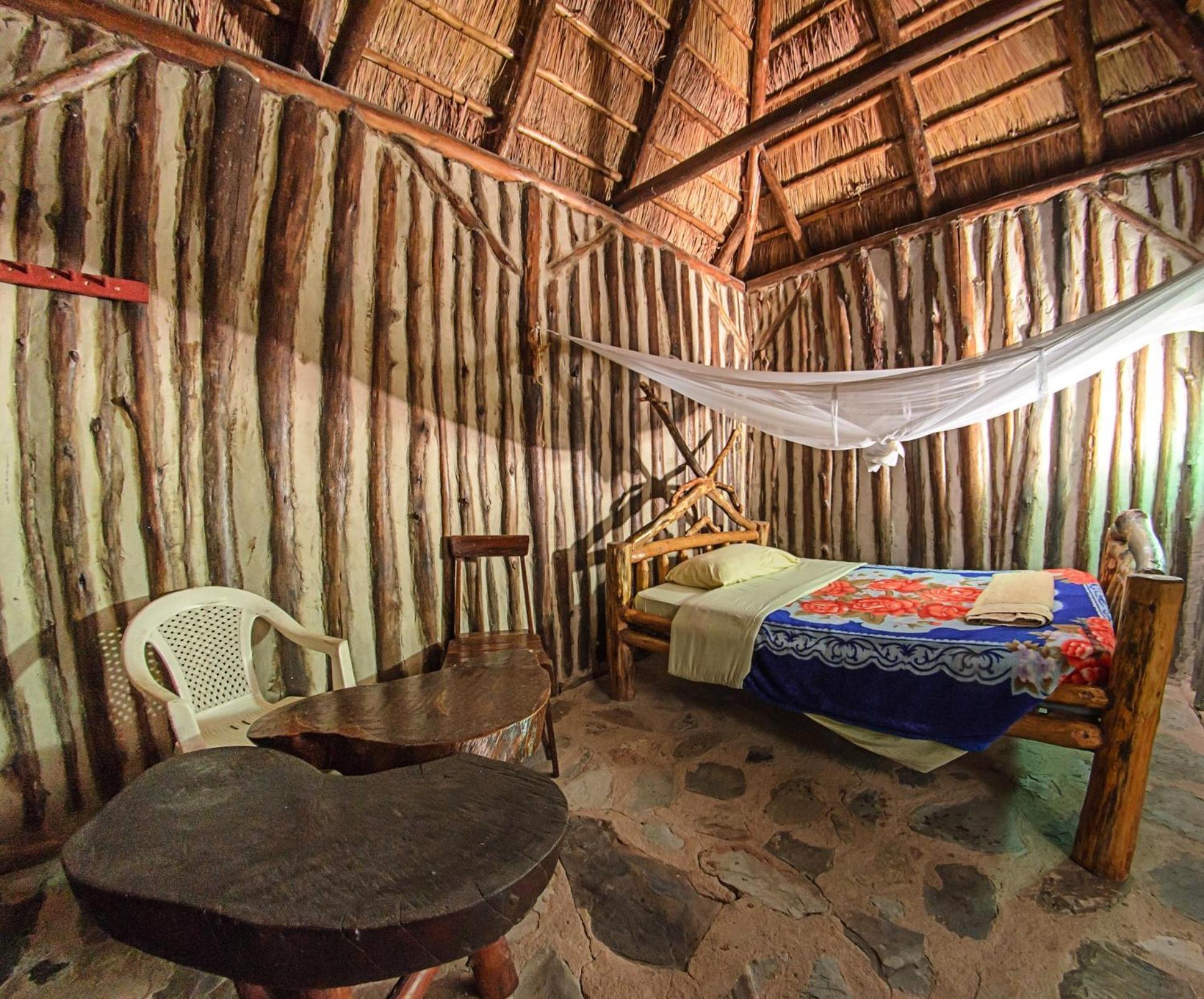 Dave The Cave Eco Lodge And Cultural Campsite Rubirizi Luaran gambar
